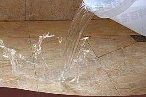 岗巴漏水维修 免砸砖防水材料该如何施工
